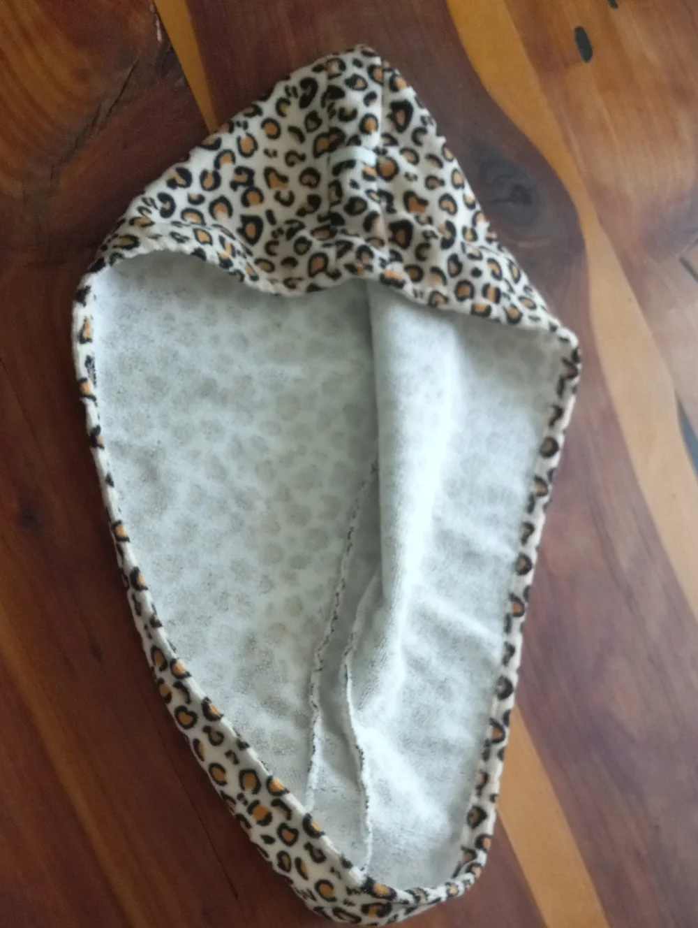 Set of 2 Microfiber Hair Towel Wraps - Leopard Print & Solid White